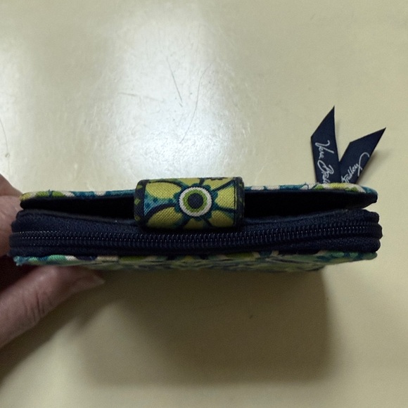 Vera Bradley Daisy Daisy Square Wallet with coin purse. - Picture 7 of 12